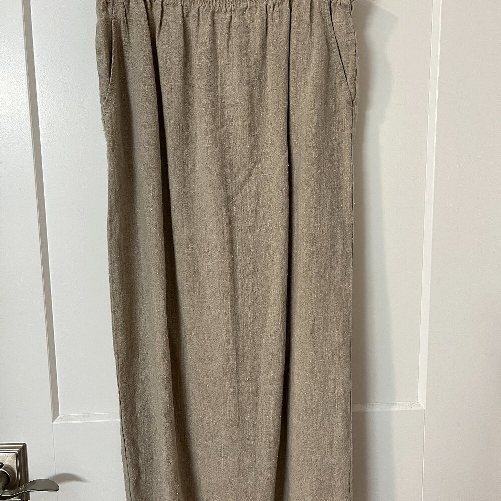 Mishi Linen pencil skirt with back slit and front pockets